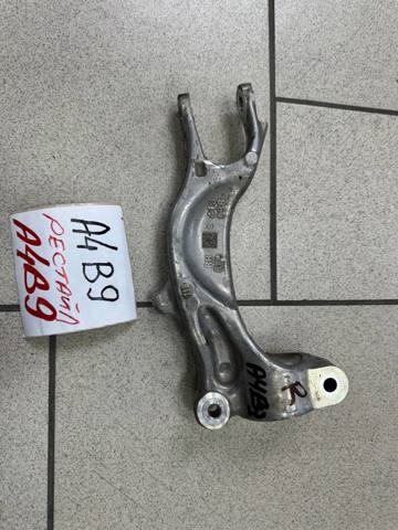Вилка нижня амортизатора переднього, права 8W0413038G VAG