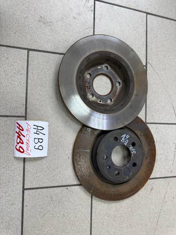 Задні дискові гальма 8W0615601H VAG