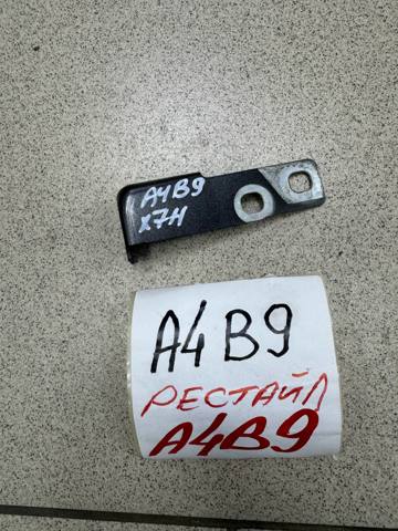 Кронштейн кріплення крила переднього лівого, задній 8W0821433B VAG