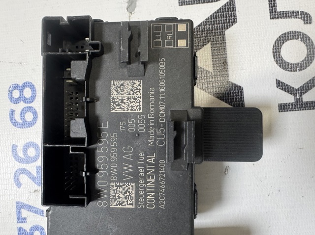 Блок комфорту задніх дверей 8W0959595E VAG