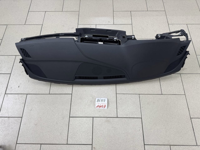 Панель приладів торпеди 8W1857001K24A VAG