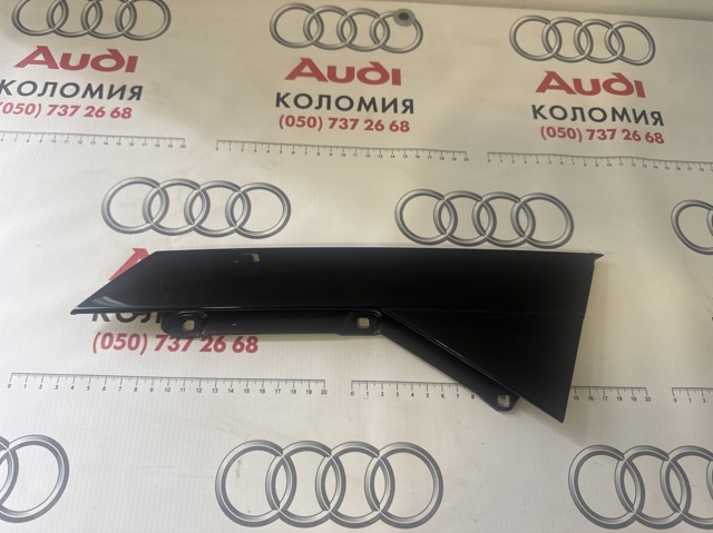 Накладка задньої двері, лівої, вертикальна 8W5839903A VAG