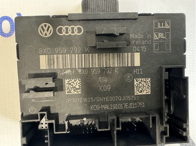 Блок комфорту передніх дверей 8X0959792K VAG