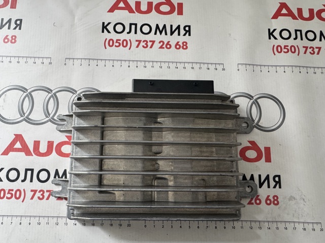 Підсилювач звуку аудіосистеми 8Y0035465 VAG