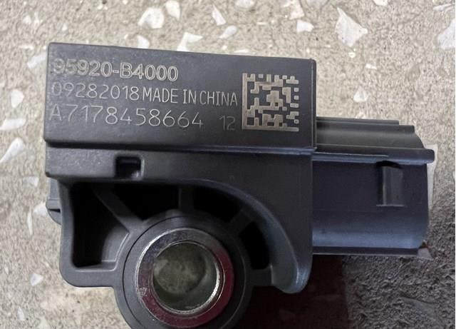 Датчик подушки безпеки 95920B4000 HYUNDAI