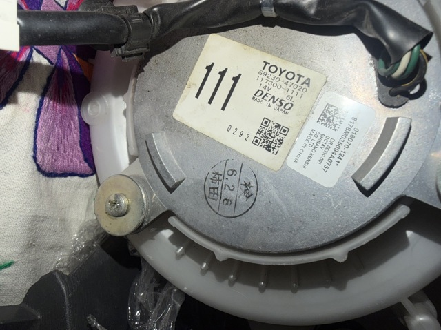 Насос (помпа) охолодження батареї G923047020 TOYOTA