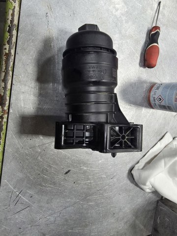 Корпус маслофільтра 06M115401L VAG
