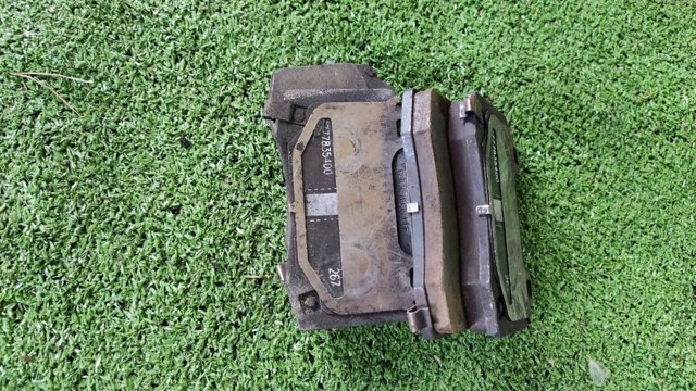 Колодки гальмові задні, дискові 106833100B TESLA