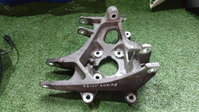 Цапфа права 600702400B TESLA