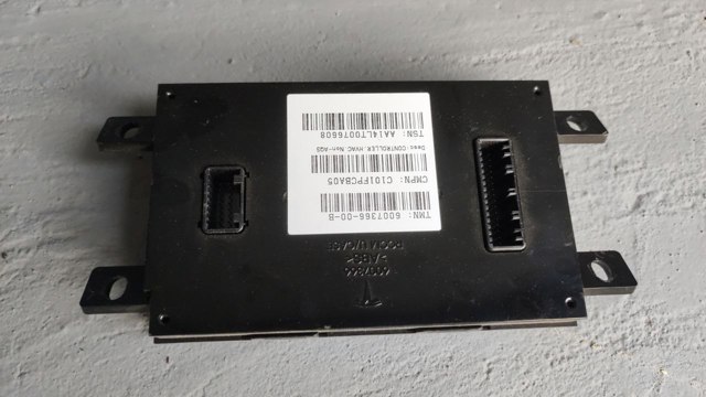 Блок управління клімат-контролем 600736600B TESLA
