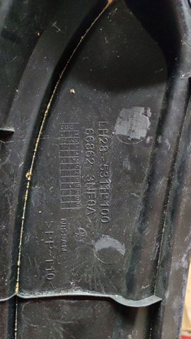 Водостік лобового скла, жабо 668623NF0A NISSAN