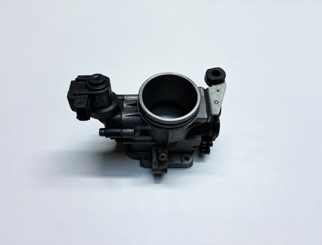 Дросільна заслінка в зборі 13541432058 BMW