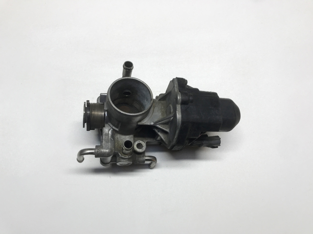 Заслінка повітряна 2203021020 TOYOTA