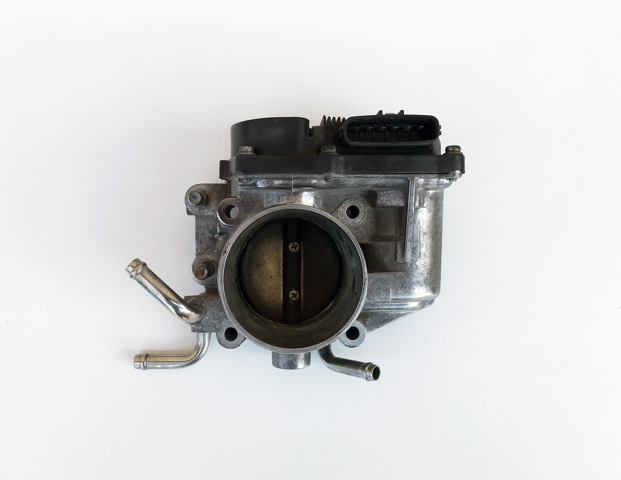 Блок дросельної заслінки 2203028010 TOYOTA