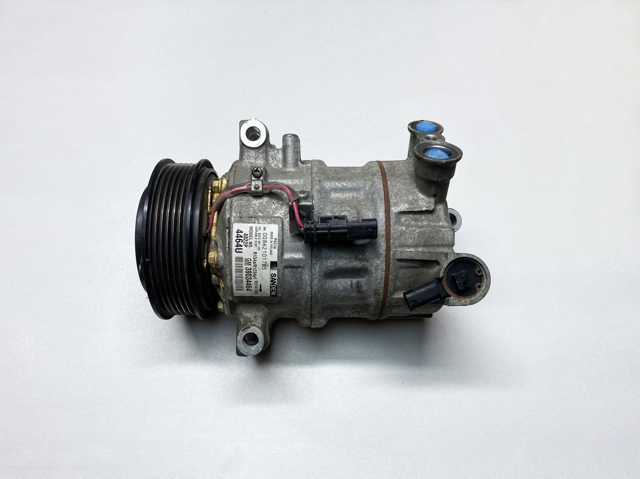 Компресор кондиціонера 39034464 GM