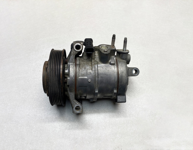 Компресор кліматичної установки 68021835AF CHRYSLER