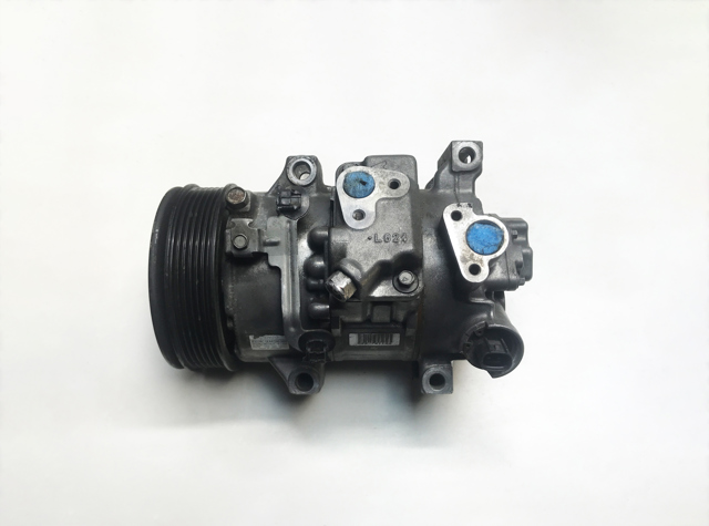 Компресор кліматичної установки 8831002370 TOYOTA