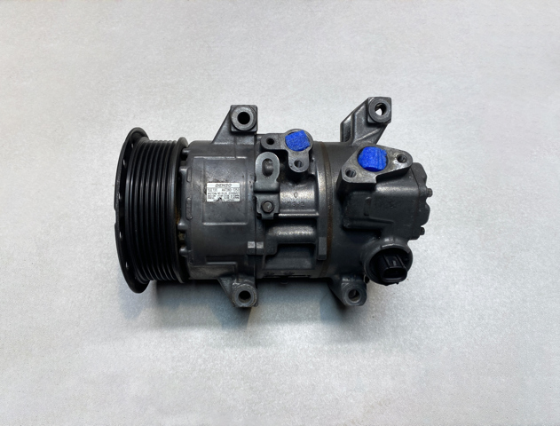 Компресор кліматичної установки 8831002400 TOYOTA