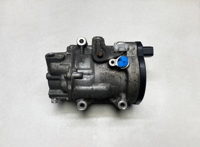 Насос кондиціонера 8837012080 TOYOTA
