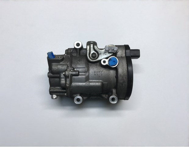 Компресор системи кондиціювання 8837047091 TOYOTA