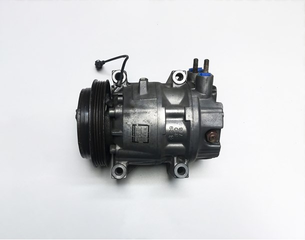 Компресор кліматичної установки 926004W000 NISSAN