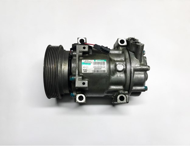 Насос кондиціонера 926009865R NISSAN