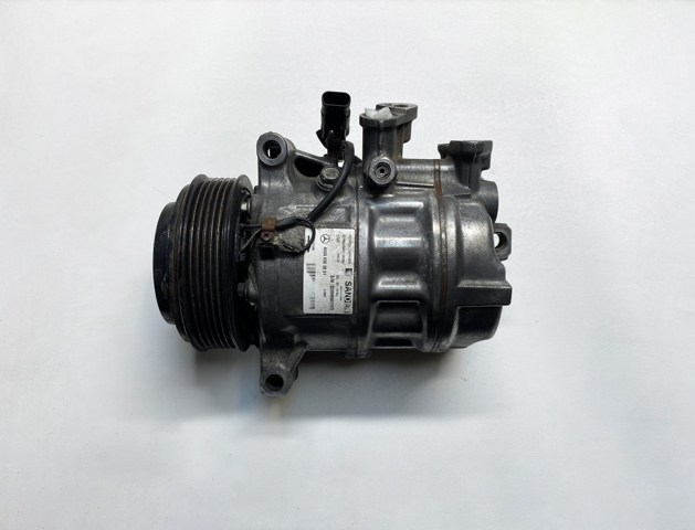 Компресор кліматичної установки A0008303801 MERCEDES