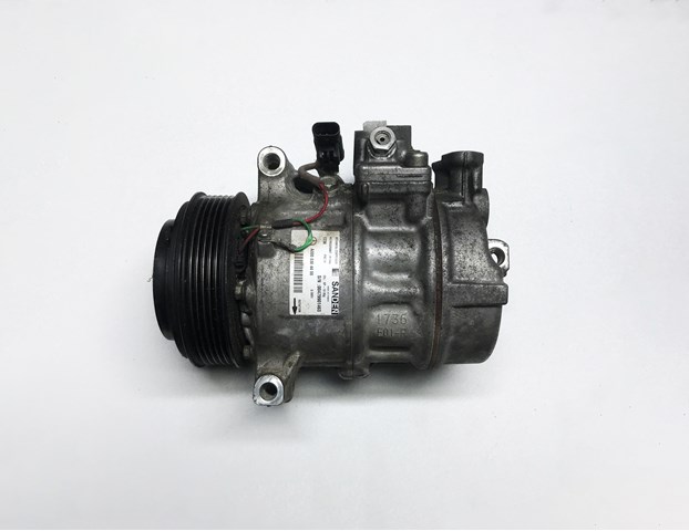 Компресор кліматичної установки A0008304400 MERCEDES
