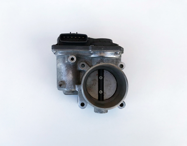 Заслінка повітряна PE0113640B MAZDA