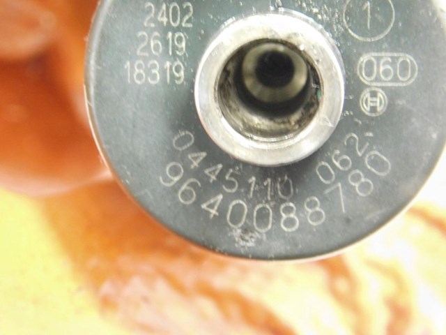 Форсунка паливна 0445110062 BOSCH