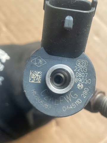 Форсунка паливна 0445110280 BOSCH