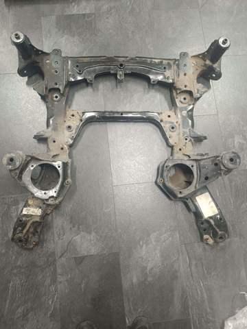 Балка передньої підвіски, підрамник 31106884852 BMW