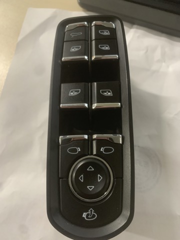 Кнопковий блок керування склопідіймачами передній лівий 7PP959858AEDML PORSCHE