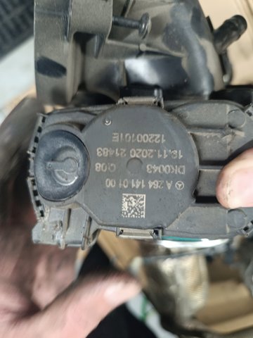 Дросільна заслінка в зборі A2641410100 MERCEDES