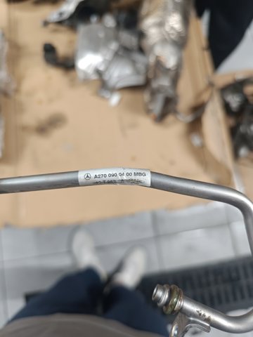Трубка/шланг подачі масла до турбіни A2700900400 MERCEDES