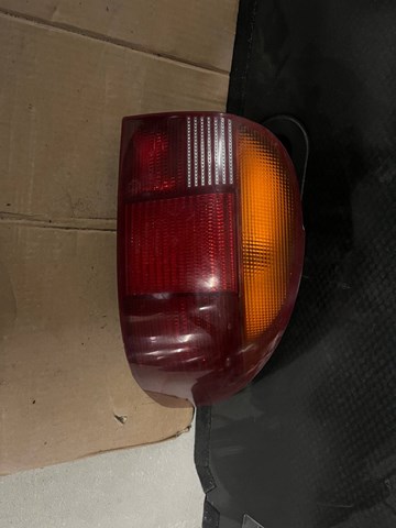 Задні ліхтарі 1000082 FORD