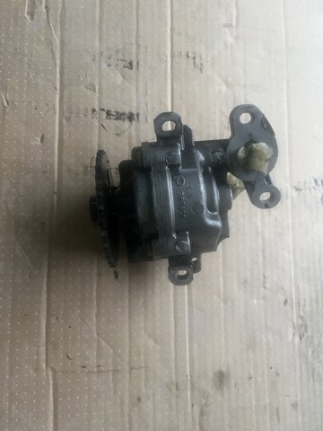 Насос масляний 1456884 FORD