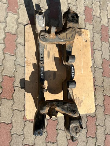 Підрамник задній 1575052 FORD