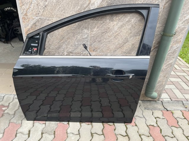 Водійські двері 2147846 FORD