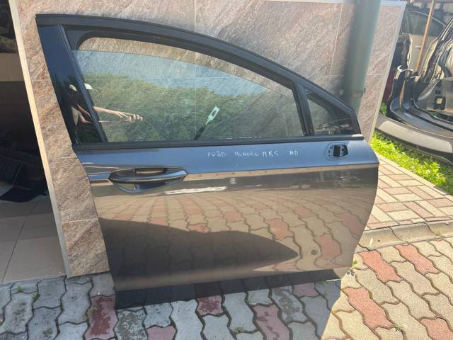Пасажирські передні двері 2412555 FORD