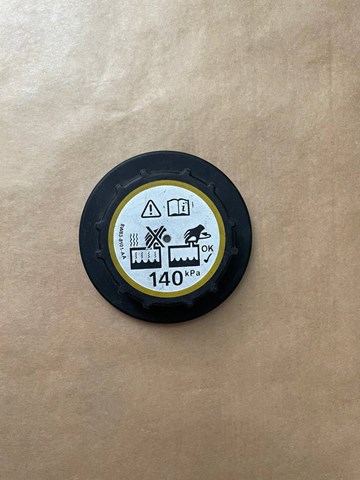 Пробка розширювального бачка LR017427 LAND ROVER