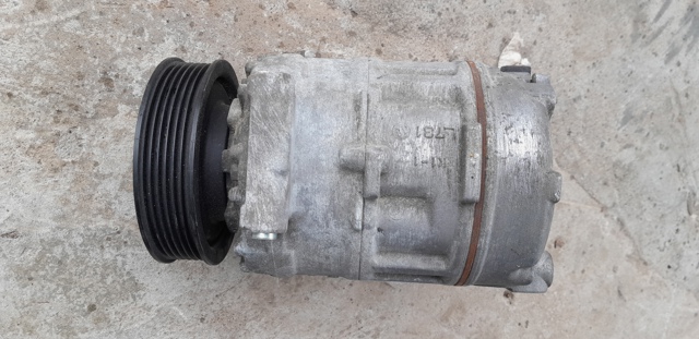 Компресор системи кондиціювання 7L6820803J VAG