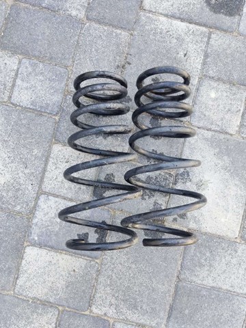 Пружина підвіски задня 4823133590 TOYOTA