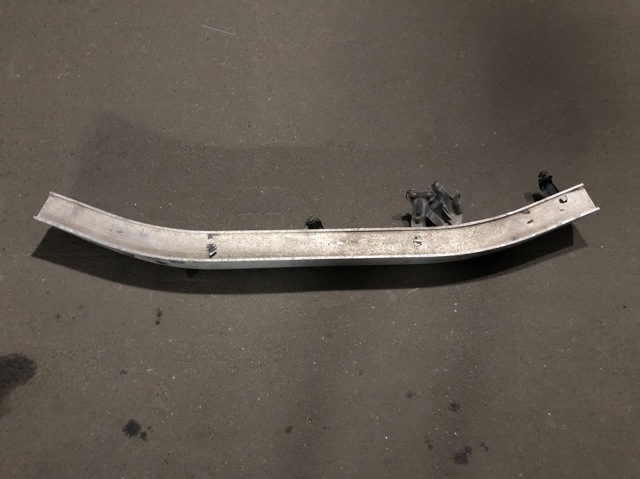 Шина бампера переднього 5202160160 TOYOTA