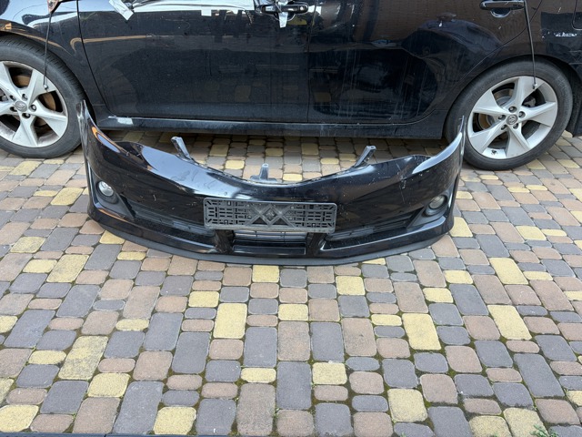 Бампер передній в зборі 5211906975 TOYOTA