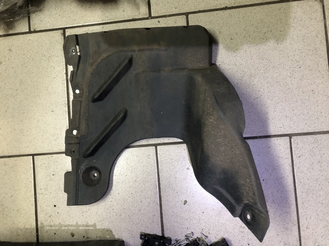 Захист заднього бампера 525920E090 TOYOTA