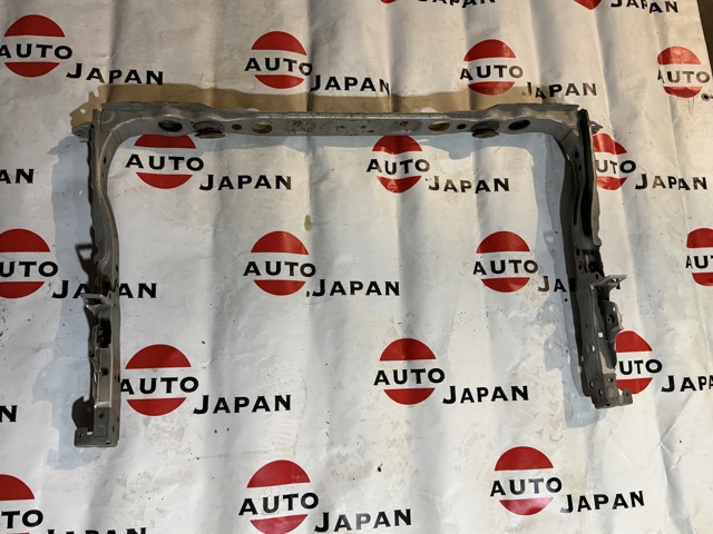 Рамка радіатора нижня 5321812901 TOYOTA