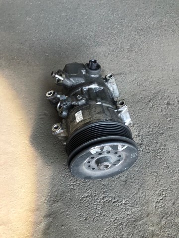 Компресор кондиціонера 8831042270 TOYOTA