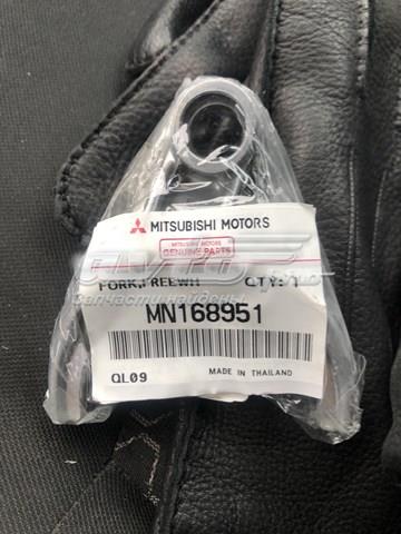 Вилка включення моста, в роздатку MN168951 MITSUBISHI