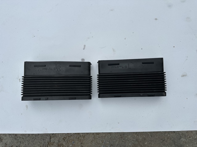 Повітроприймач 4M0129510D VAG